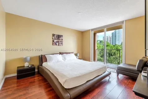 19999 E Country Club Drive Aventura FL 33180