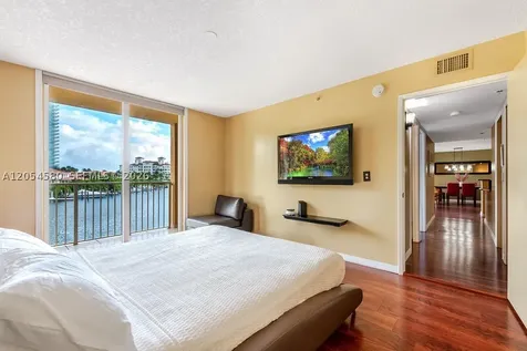 19999 E Country Club Drive Aventura FL 33180