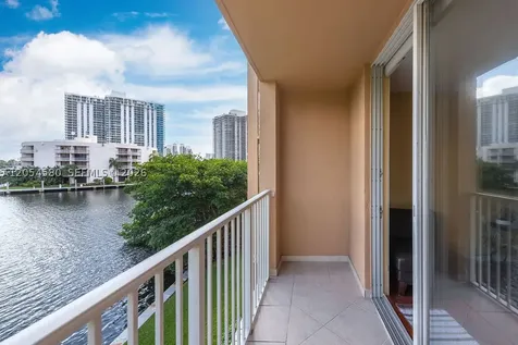 19999 E Country Club Drive Aventura FL 33180