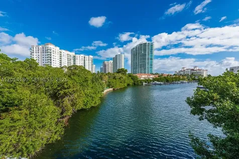 19999 E Country Club Drive Aventura FL 33180