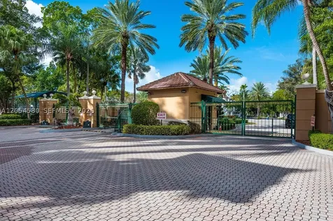 19999 E Country Club Drive Aventura FL 33180