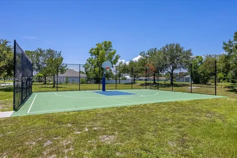 2801 SE Leigh Avenue Port St. Lucie FL 34952