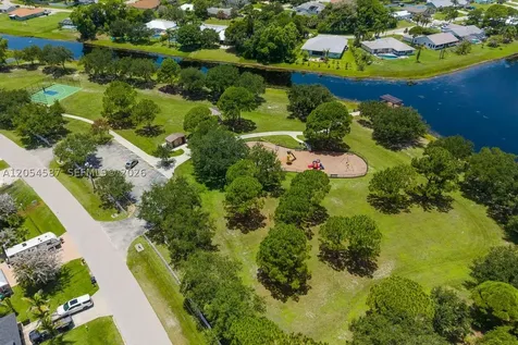 2801 SE Leigh Avenue Port St. Lucie FL 34952