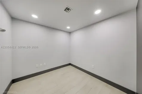 16385 Biscayne Boulevard North Miami Beach FL 33160