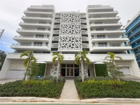 9261 E Bay Harbor Drive Bay Harbor Islands FL 33154