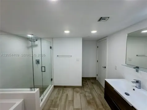 9261 E Bay Harbor Drive Bay Harbor Islands FL 33154