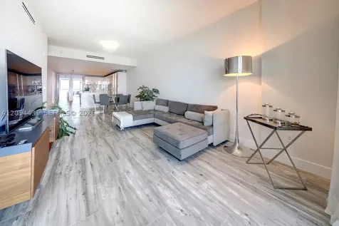 10203 Collins Avenue Bal Harbour FL 33154