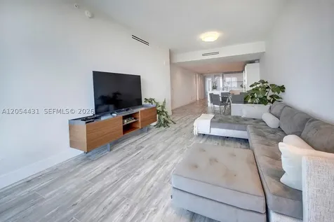 10203 Collins Avenue Bal Harbour FL 33154