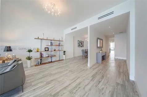 10203 Collins Avenue Bal Harbour FL 33154