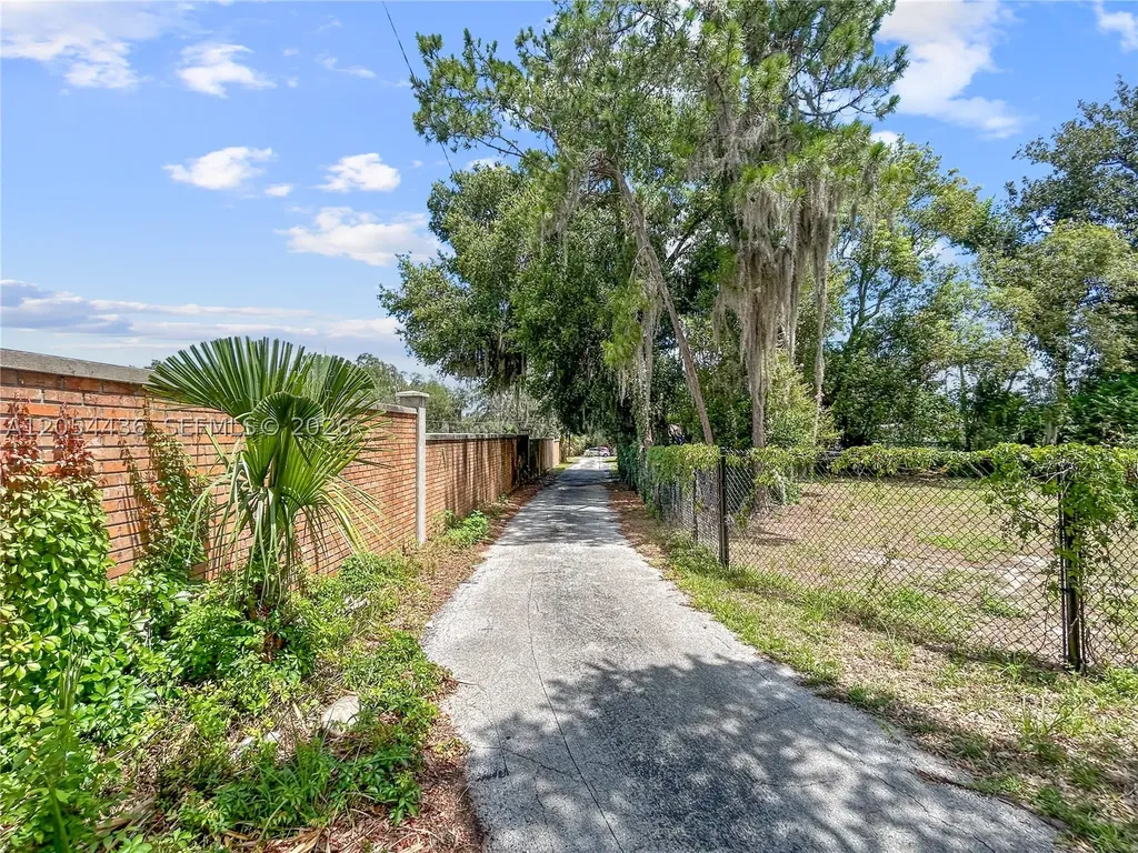 211 N 12th Street Other City - In The State Of Florida FL 34748