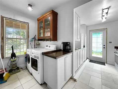 211 N 12th Street Other City - In The State Of Florida FL 34748