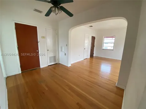 33 Madeira Avenue Coral Gables FL 33134