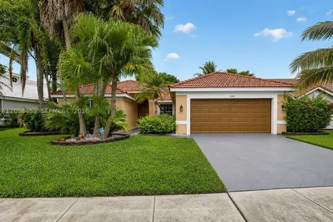 709 NW 177th Avenue Pembroke Pines FL 33029