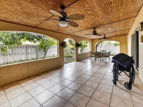 709 NW 177th Avenue Pembroke Pines FL 33029