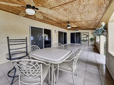 709 NW 177th Avenue Pembroke Pines FL 33029