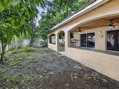 709 NW 177th Avenue Pembroke Pines FL 33029
