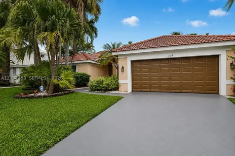 709 NW 177th Avenue Pembroke Pines FL 33029