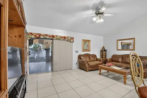 709 NW 177th Avenue Pembroke Pines FL 33029
