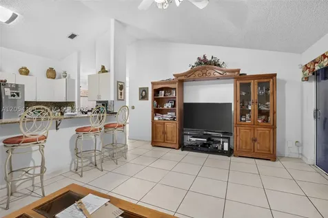 709 NW 177th Avenue Pembroke Pines FL 33029