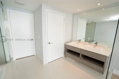 650 NE 32nd Street Miami FL 33137