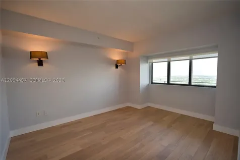 650 NE 32nd Street Miami FL 33137