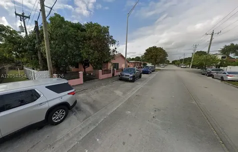 890 E 28th Street Hialeah FL 33013