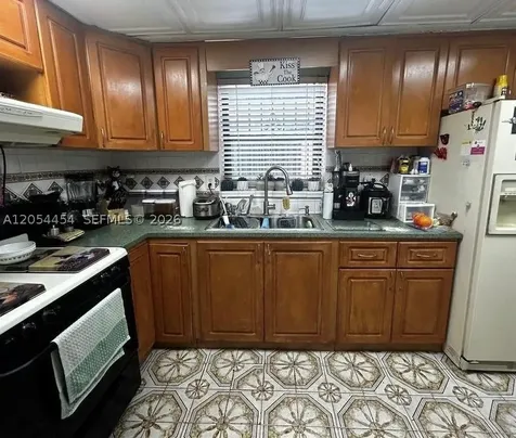 890 E 28th Street Hialeah FL 33013