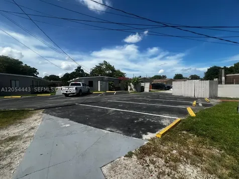 2081 NW 30st Street Miami FL 33142