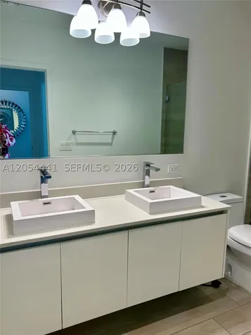 1600 SW 1st Avenue Miami FL 33129