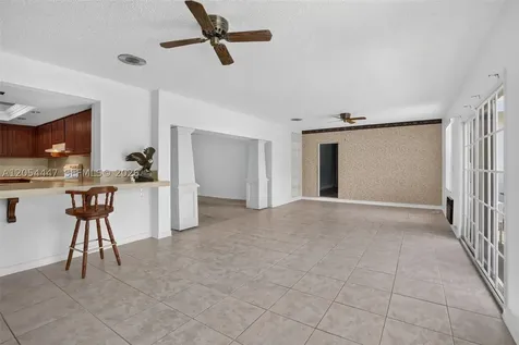 5620 SW 8th Street Plantation FL 33317