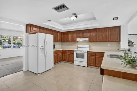 5620 SW 8th Street Plantation FL 33317