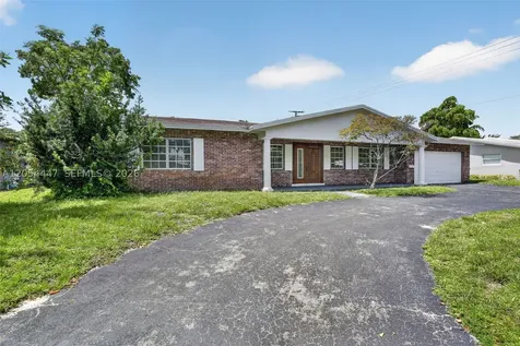 5620 SW 8th Street Plantation FL 33317
