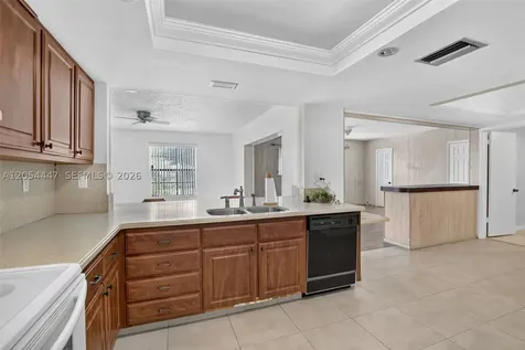 5620 SW 8th Street Plantation FL 33317