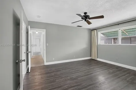 5620 SW 8th Street Plantation FL 33317