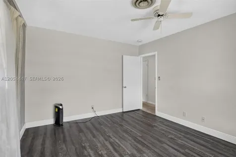 5620 SW 8th Street Plantation FL 33317