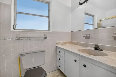 5620 SW 8th Street Plantation FL 33317