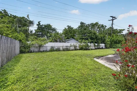 5620 SW 8th Street Plantation FL 33317