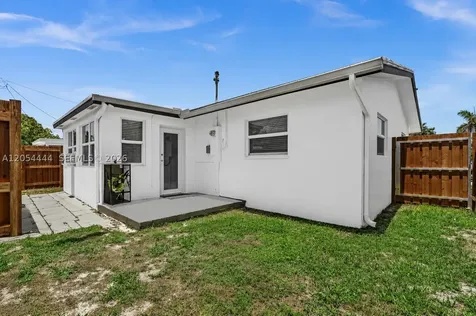 4561 NW 16th Terrace Tamarac FL 33309