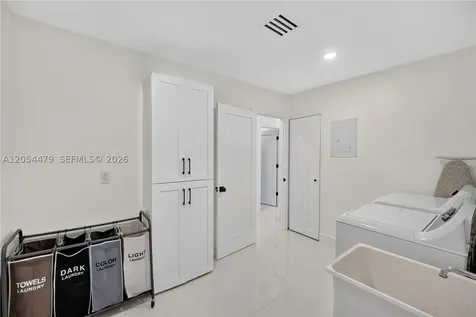 1892 NE 33rd Street Oakland Park FL 33306