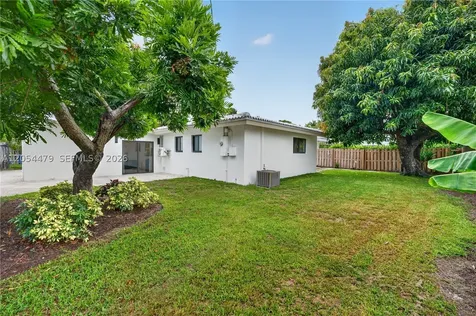 1892 NE 33rd Street Oakland Park FL 33306