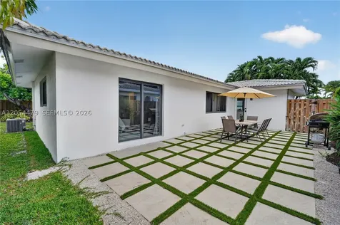 1892 NE 33rd Street Oakland Park FL 33306
