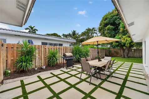 1892 NE 33rd Street Oakland Park FL 33306