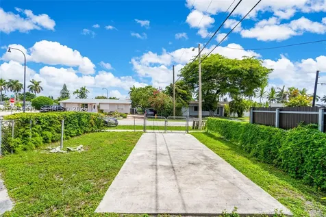 4901 SW 97th Avenue Miami FL 33165