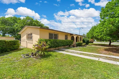 4901 SW 97th Avenue Miami FL 33165