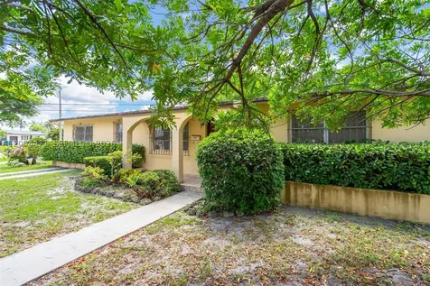 4901 SW 97th Avenue Miami FL 33165