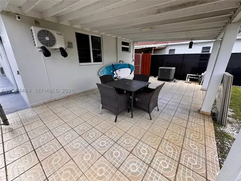 1158 NW 34th Avenue Miami FL 33125