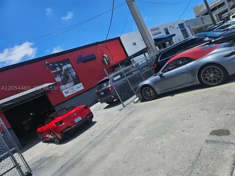 2545 NW 39th Avenue Miami FL 33142