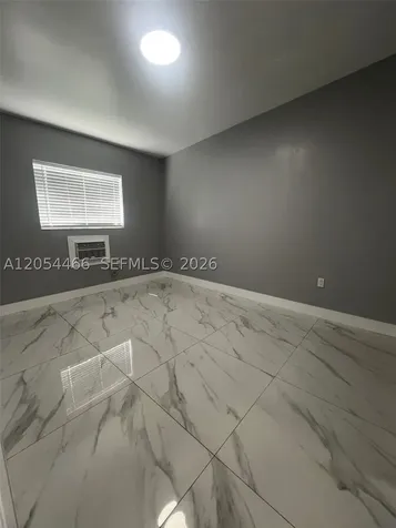 2081 NW 30th Street Miami FL 33142