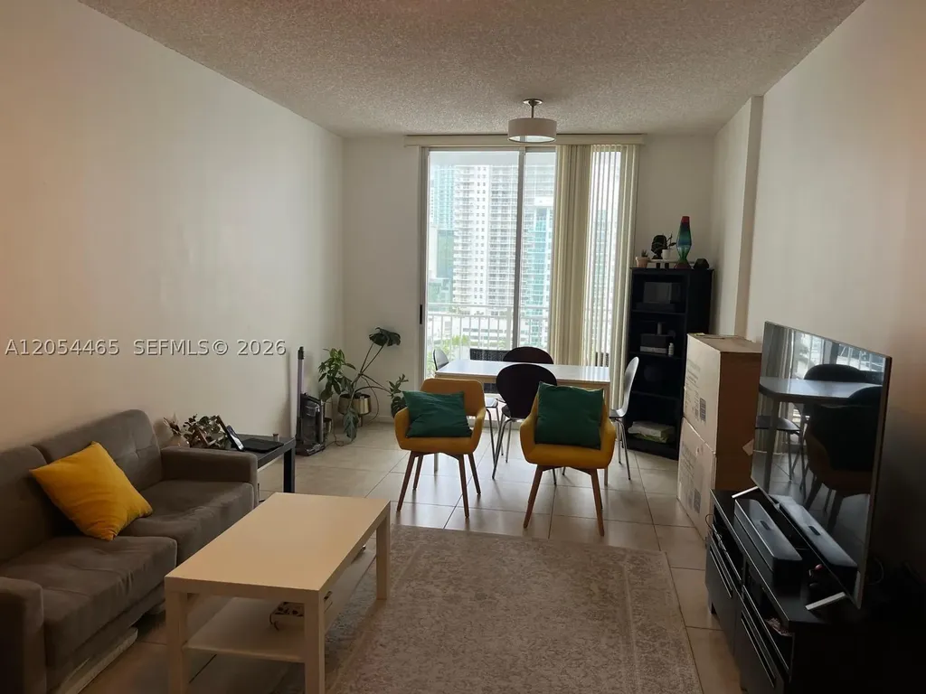 185 SE 14 Terrace Miami FL 33131