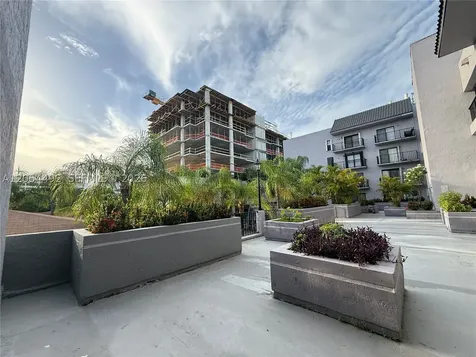 777 SW 9th Avenue Miami FL 33130